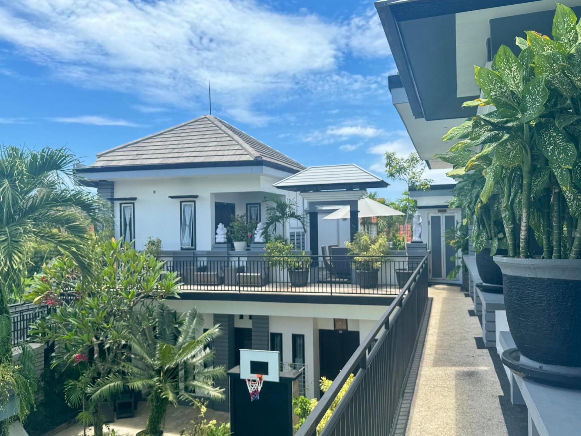 Villa Rumah Putih Abu Abu Senggigi Extérieur photo